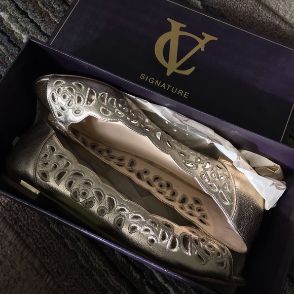 VC Vince Camuto Flats - Picture 2 of 8